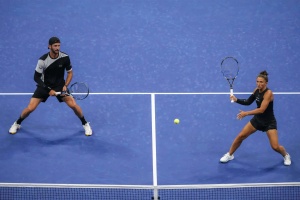 US Open Day 2: Alcaraz's Buzz Cut Divides Opinion, Venus Defies Age at 45, and Kvitova & Garcia Say Farewell